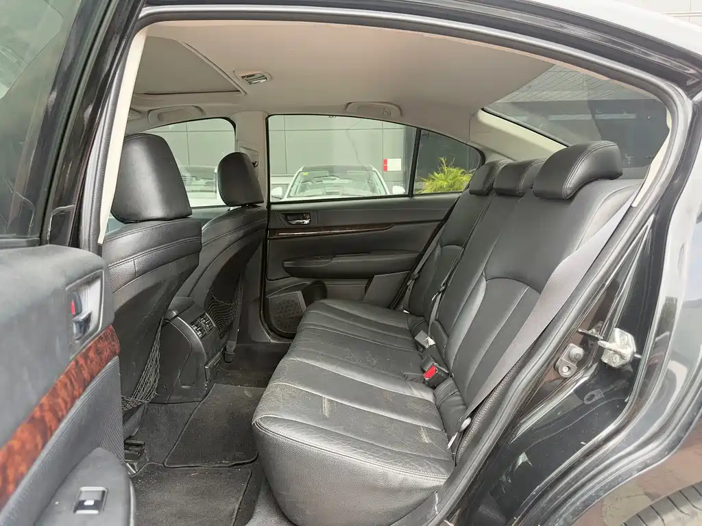 Subaru Legacy — миниатюра 5