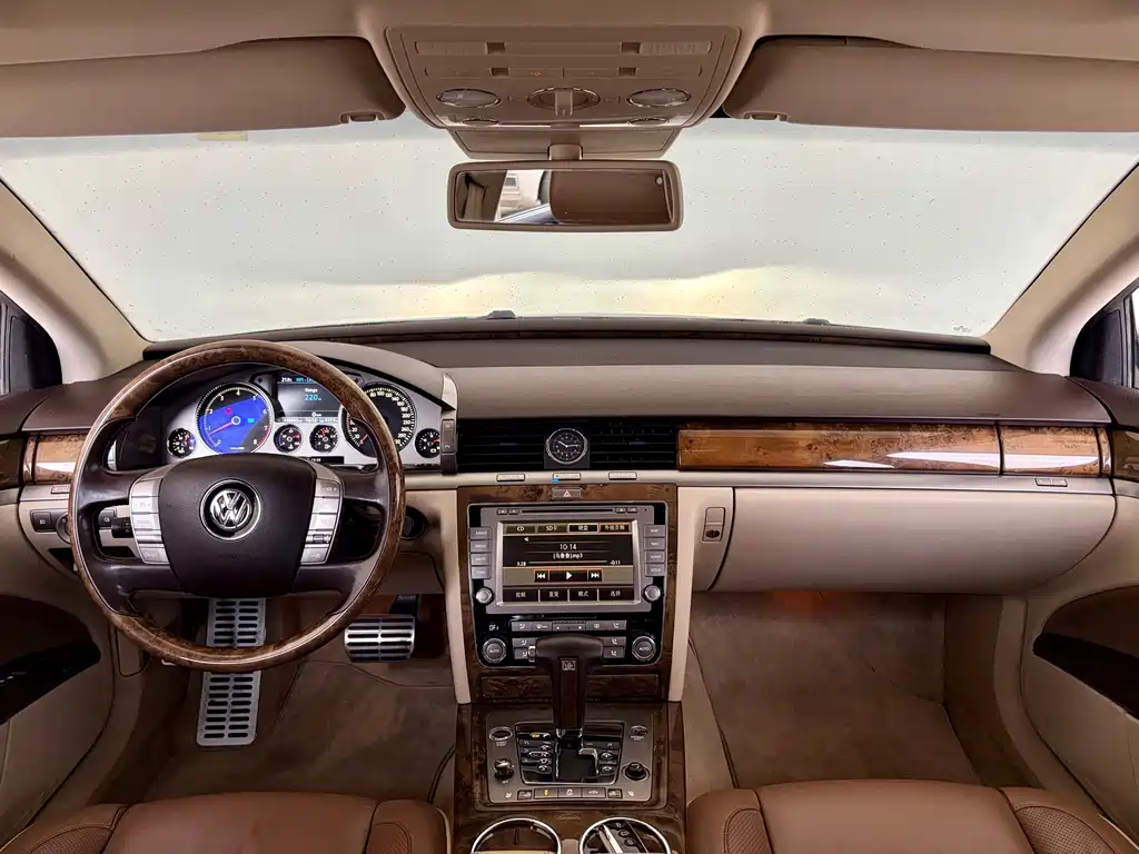 Volkswagen Phaeton — миниатюра 5