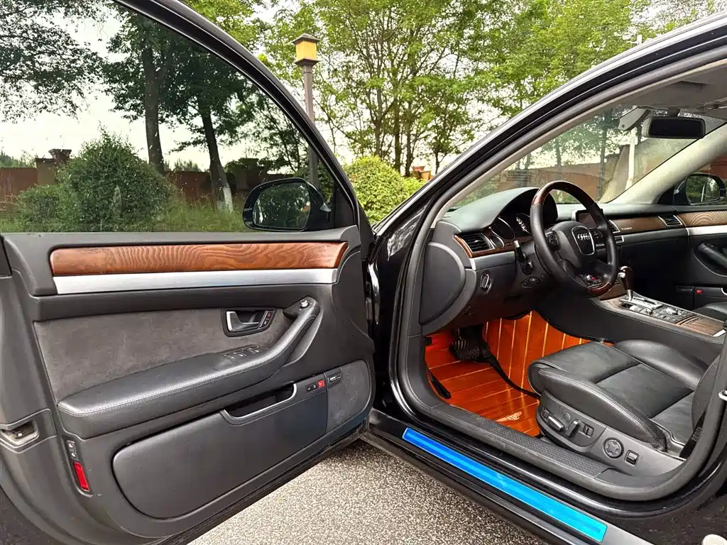 Audi A8 2010 4.2 FSI quattro
