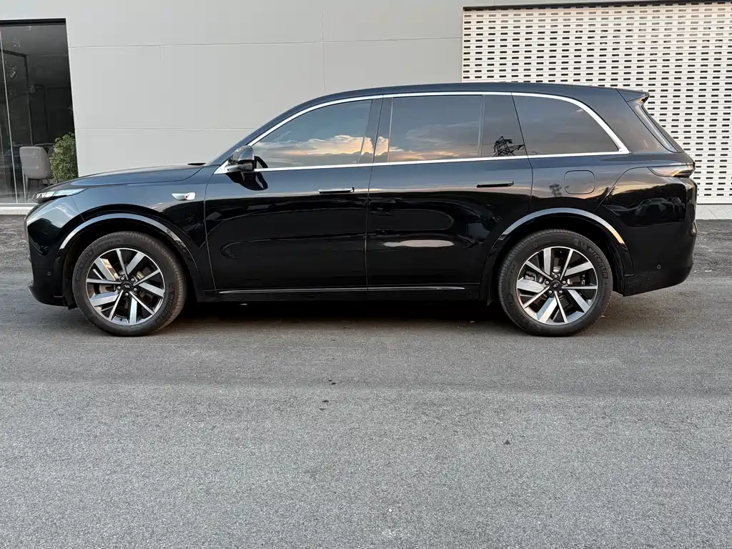 Li Auto IDEAL L8