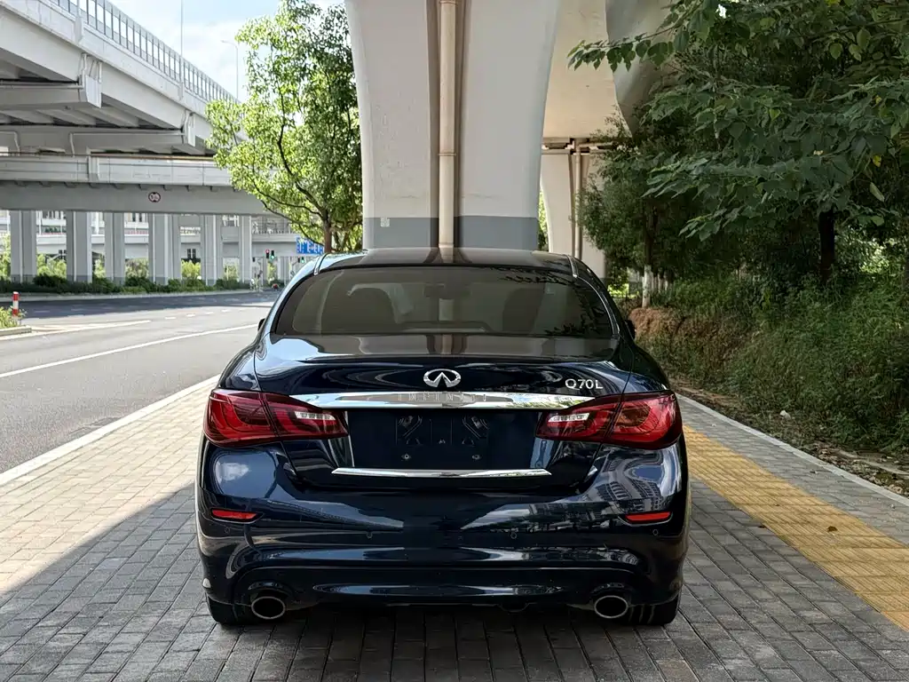 Infiniti Q70 — миниатюра 4
