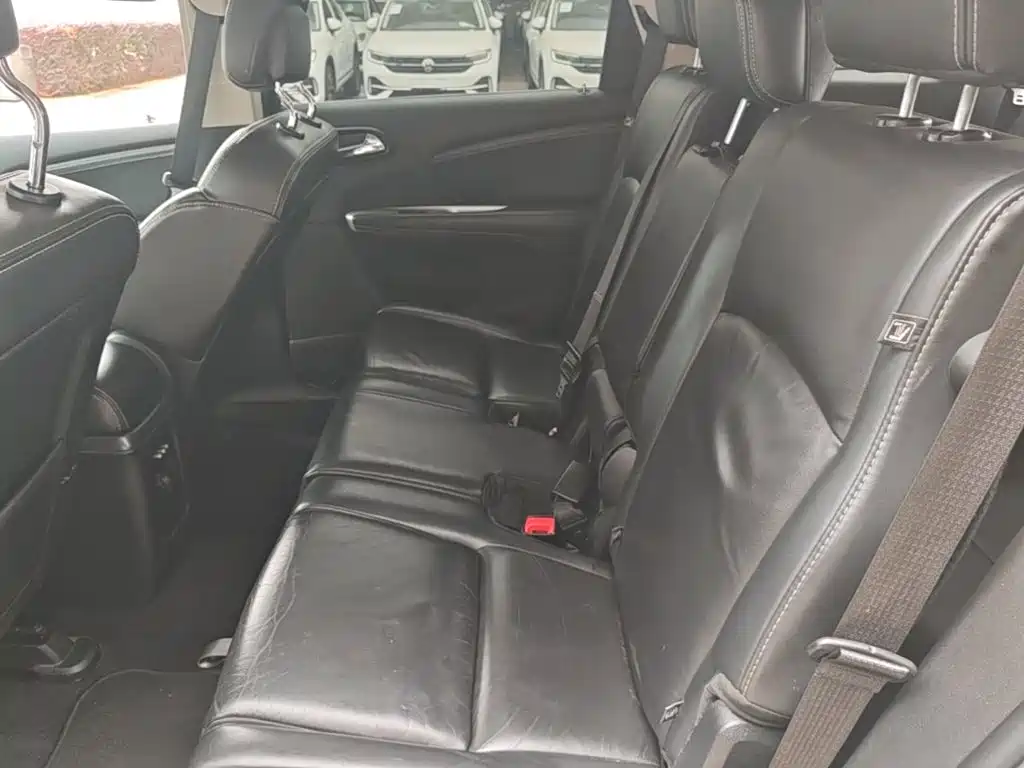 Dodge Journey — миниатюра 17