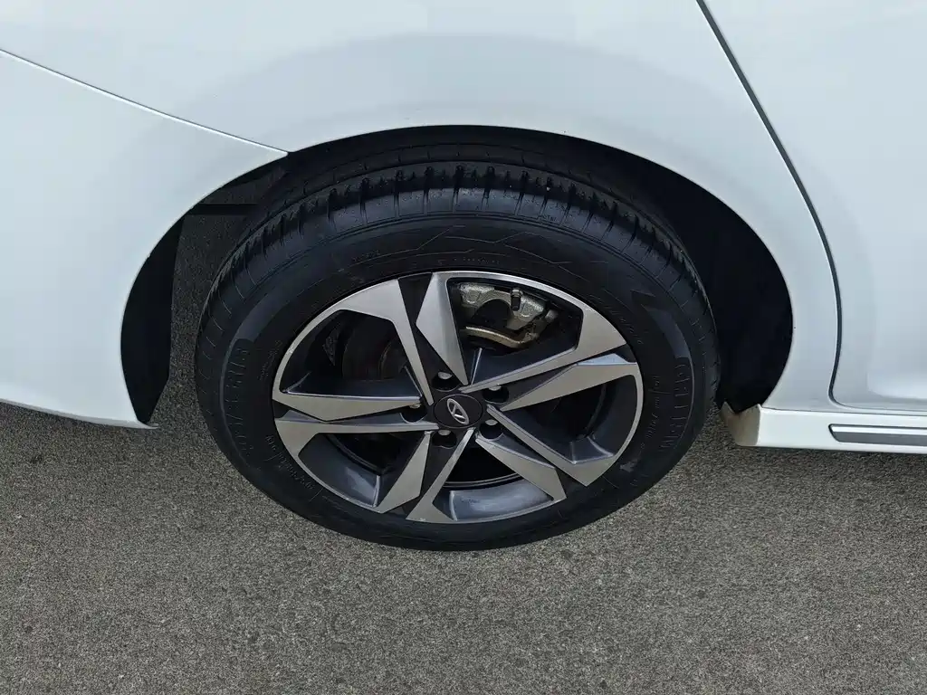 Chery Arrizo 5 PLUS — миниатюра 15