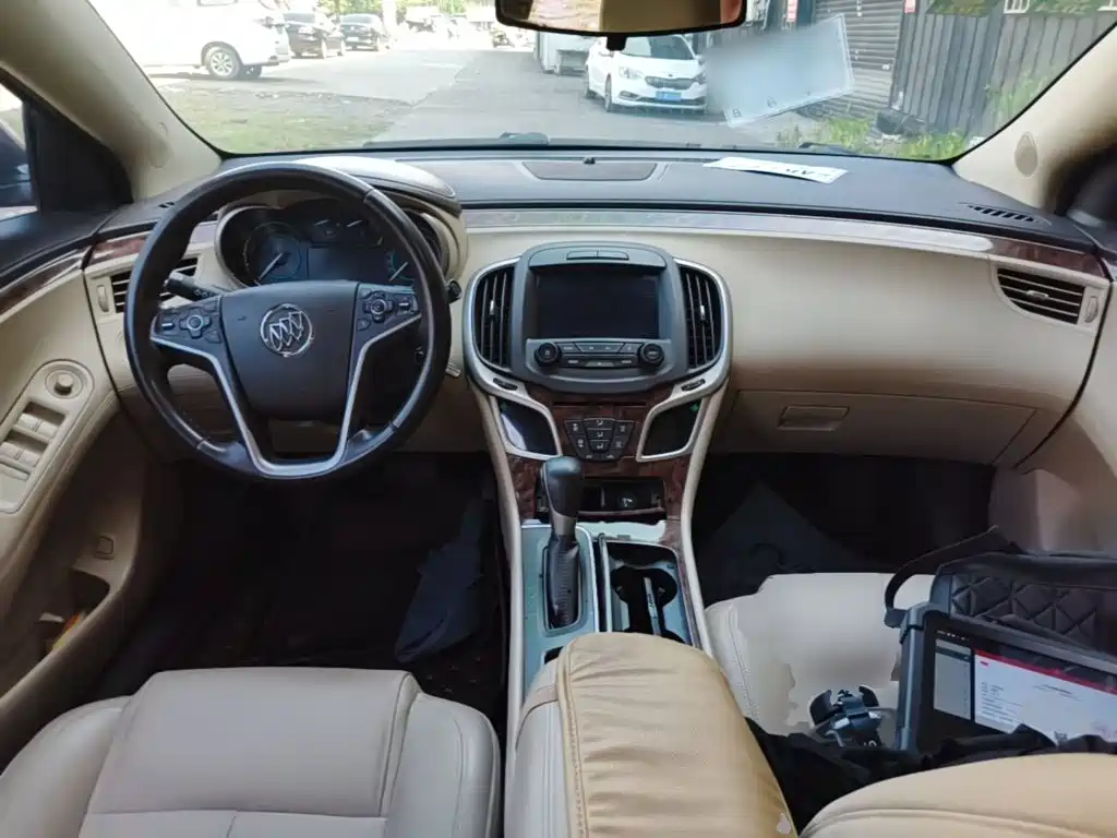 Buick LaCrosse 2013 2.4L SIDI Lead Comfort