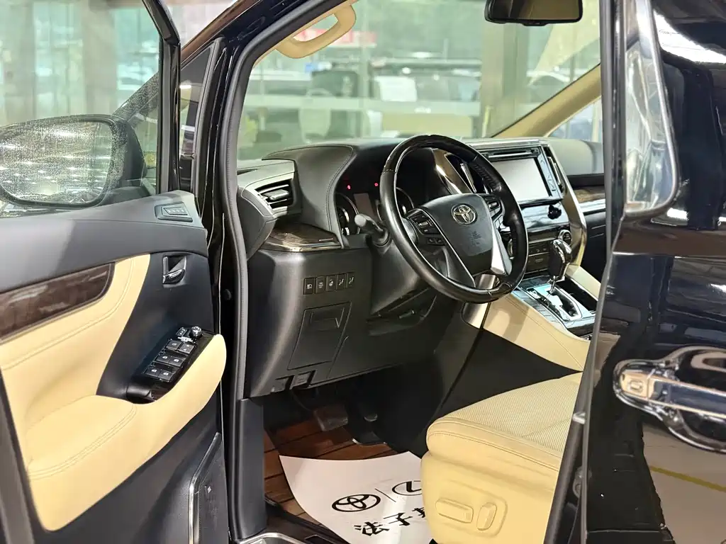Toyota Alphard — фотографии объявления, Фото 7