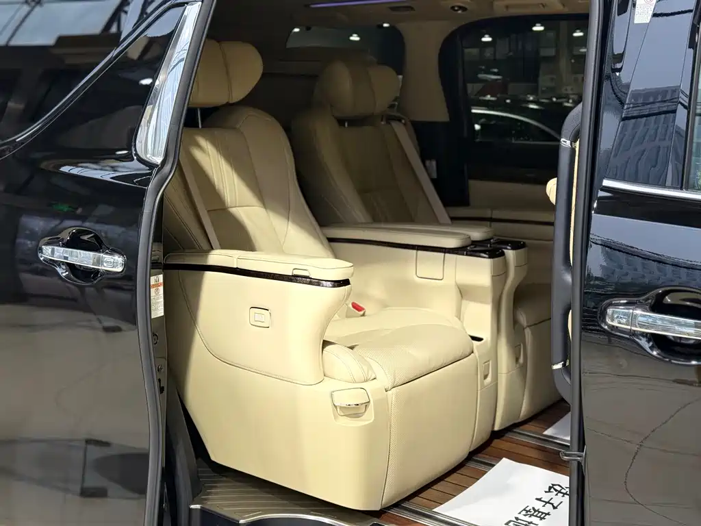 Toyota Alphard — фотографии объявления, Фото 14