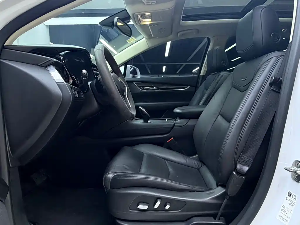 Cadillac XT5 — миниатюра 5