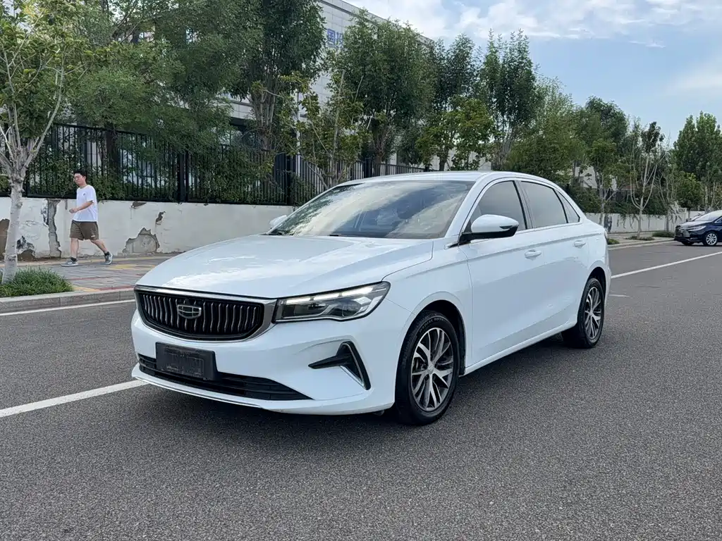 Geely Emgrand 2023