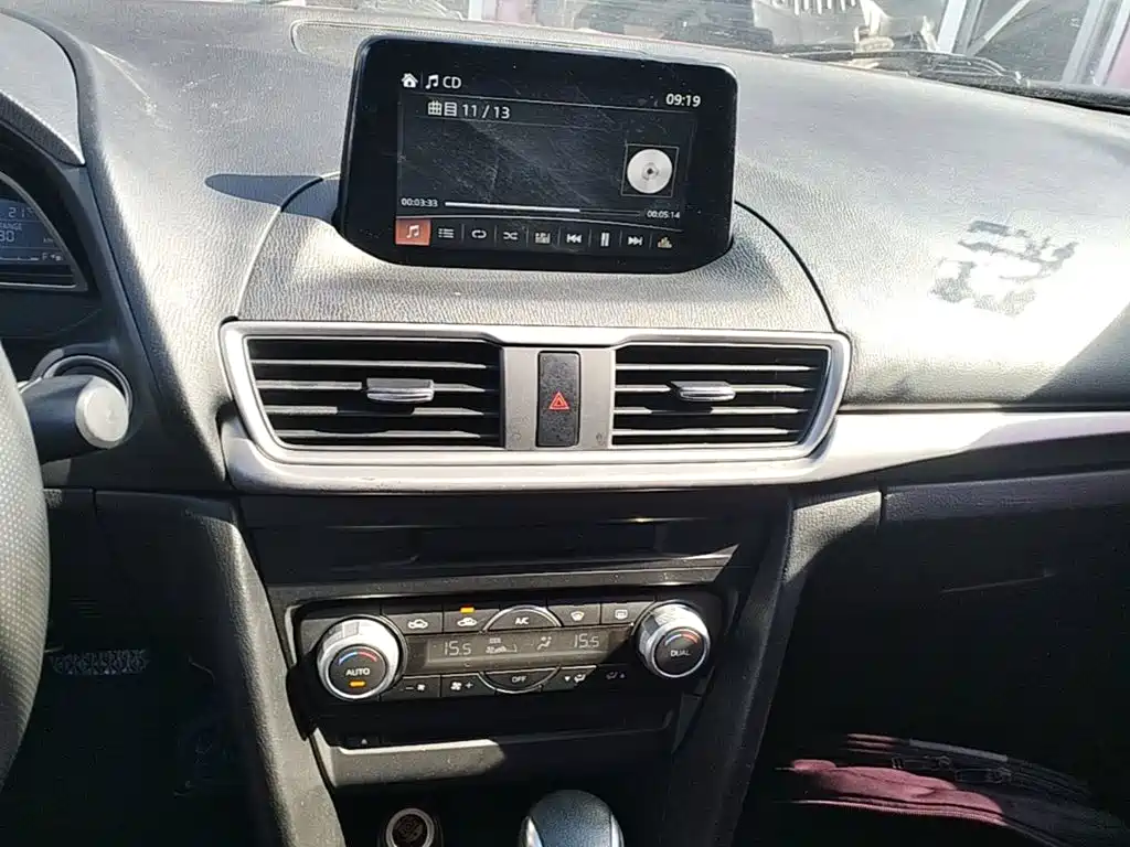 Mazda 3 Axela — миниатюра 13