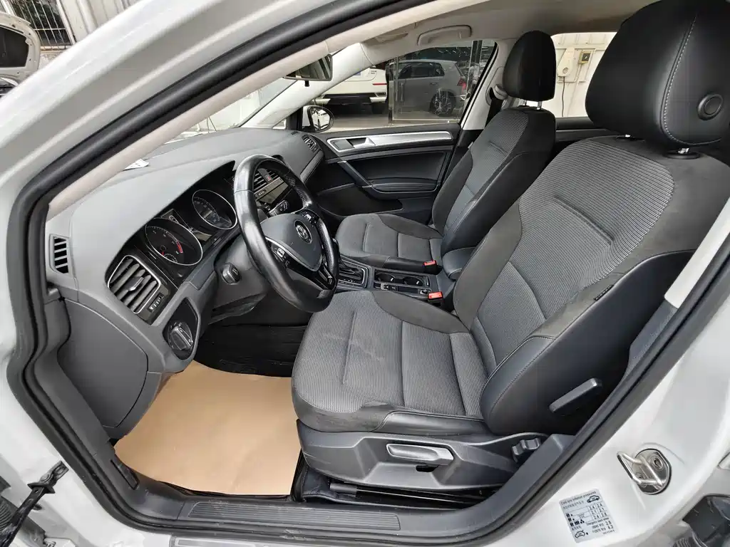 Volkswagen Golf — миниатюра 7