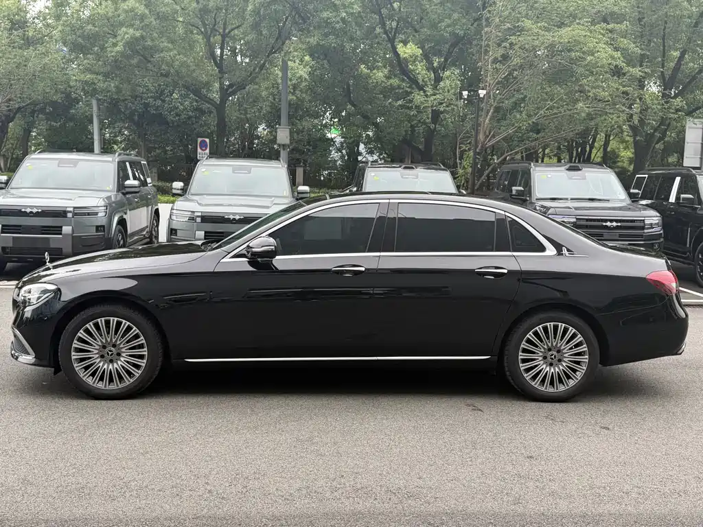 Mercedes-Benz E-Class E 2023 E 300 L Luxury