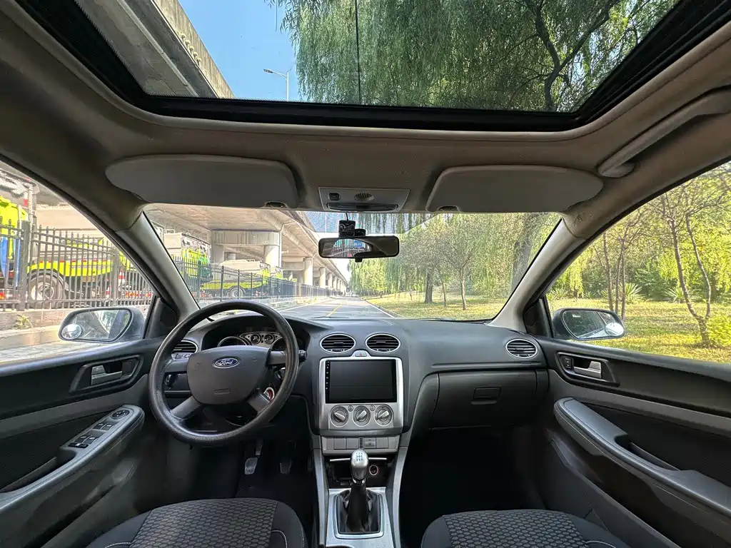 Ford Focus — миниатюра 8