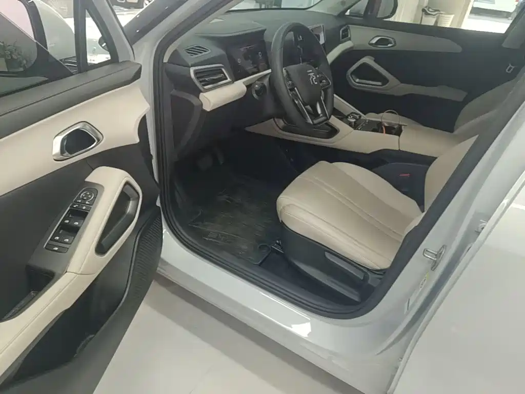 BYD Yuan UP — миниатюра 16