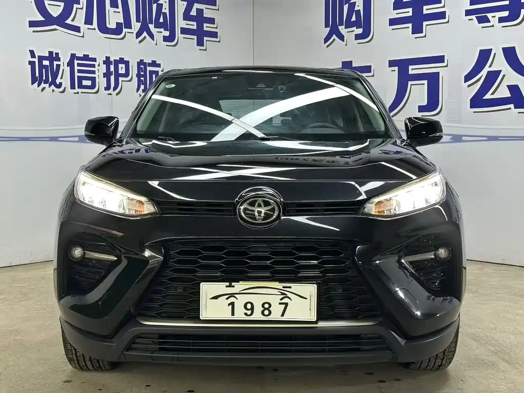 Toyota Wildlander 2.0L CVT 4WD Luxury Edition, фото 2