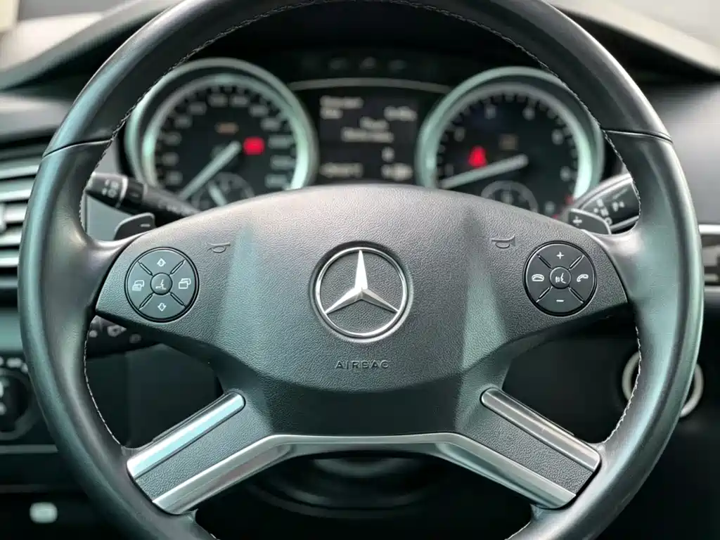 Mercedes-Benz R 2014 R 400 4MATIC Luxury