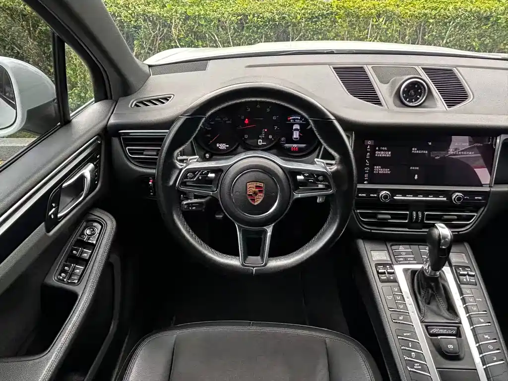 Porsche Macan - фото 8