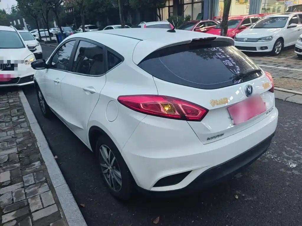 Changan Eado XT — миниатюра 5