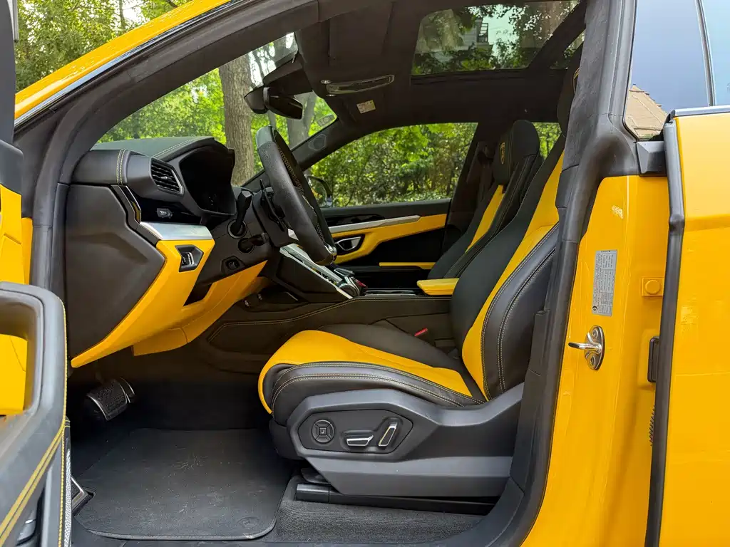 Lamborghini Urus — миниатюра 9