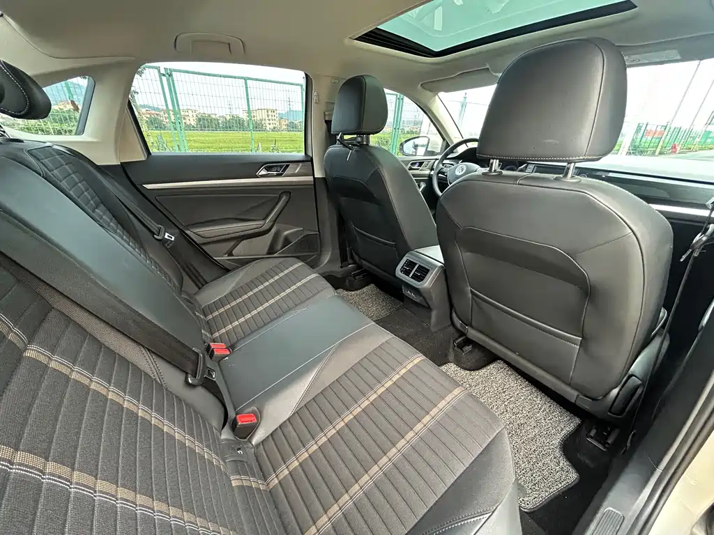 Volkswagen Lavida — миниатюра 12