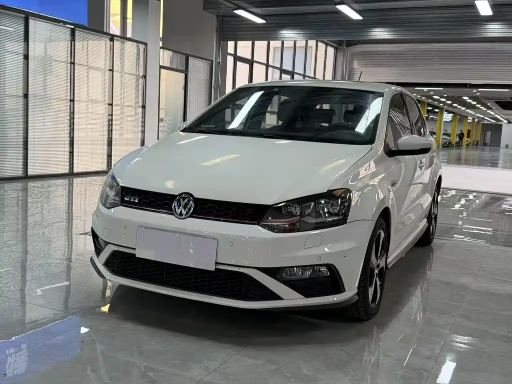 Volkswagen Polo 2015