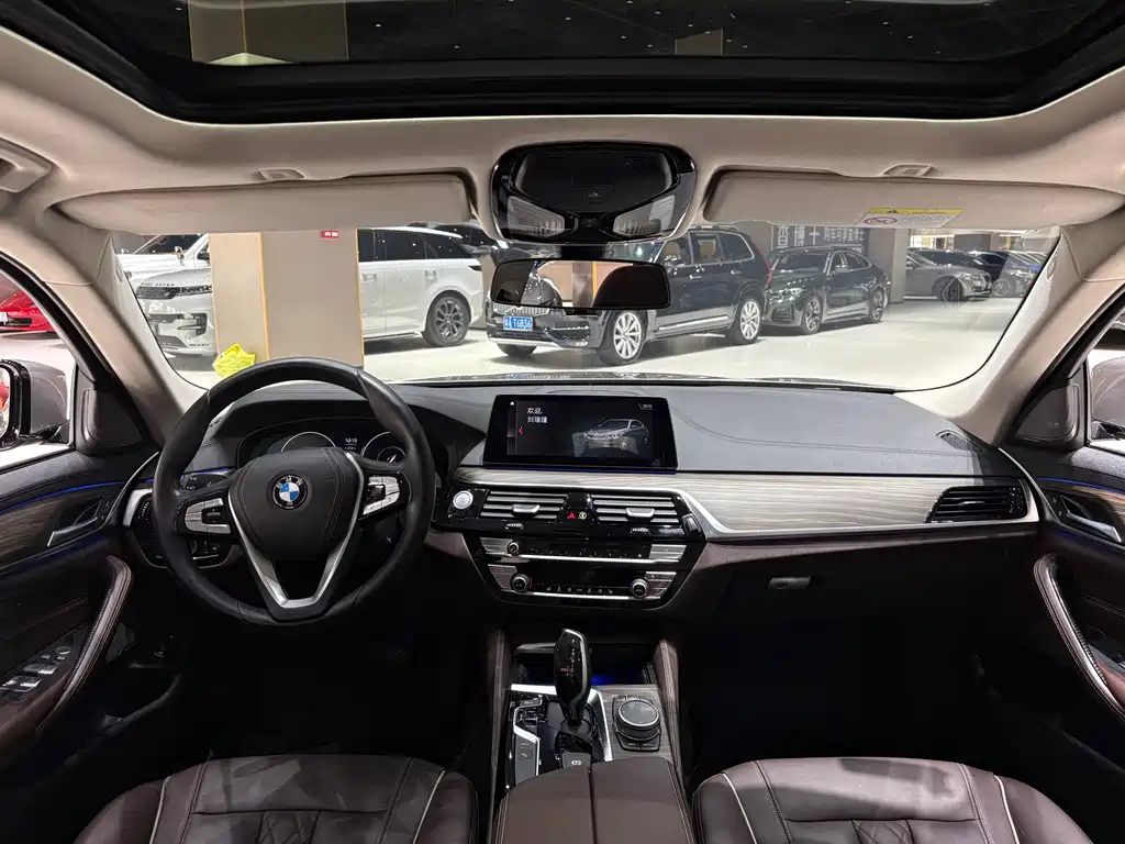 BMW 5 Series 5 2019 530Le Luxury