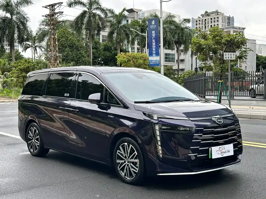 GAC Motor 传祺E8 PHEV — миниатюра 3