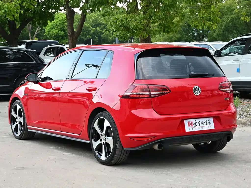 Volkswagen Golf GTI — миниатюра 3