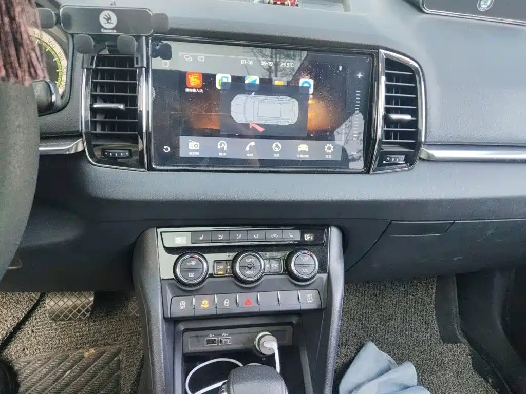 Skoda Karoq — миниатюра 9