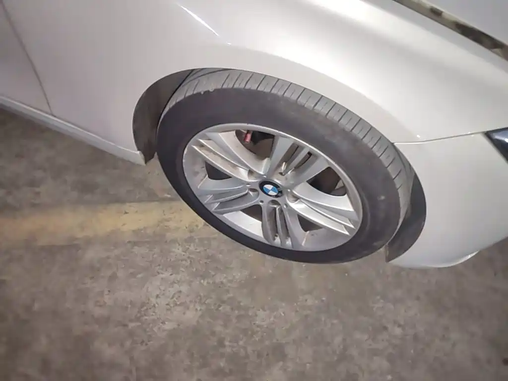 BMW 3 Series — миниатюра 12