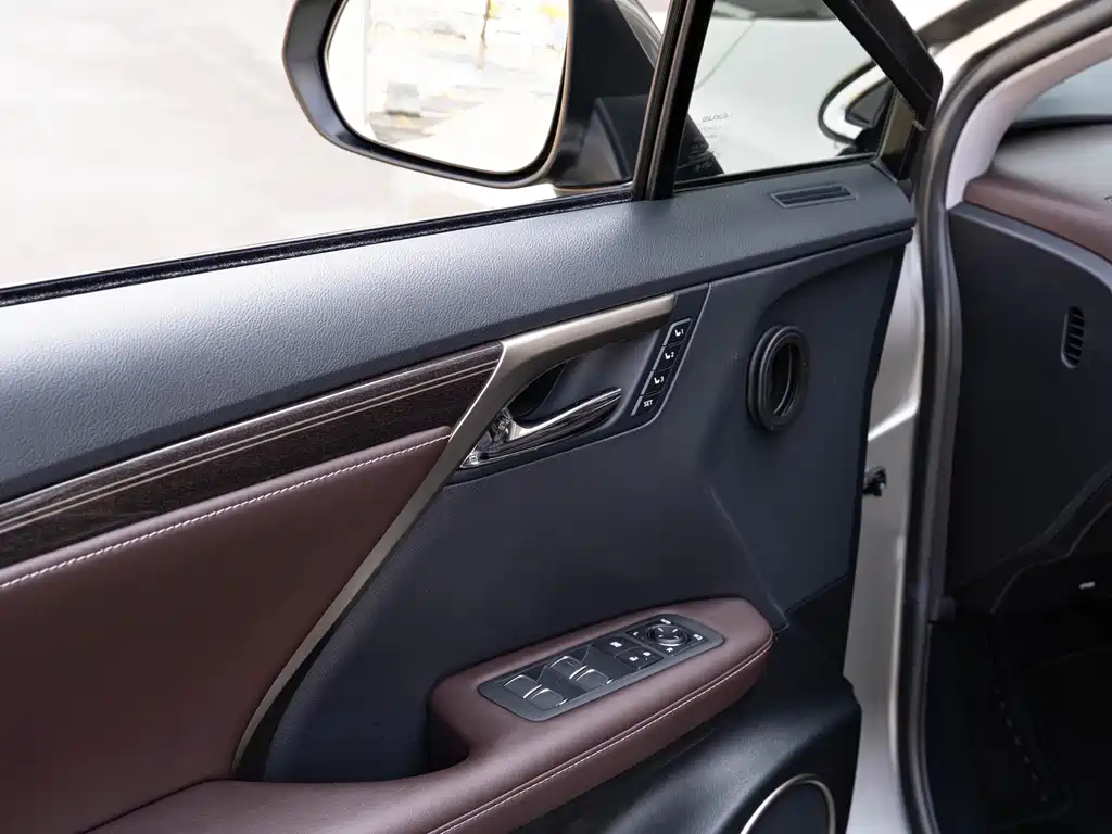 Lexus RX — миниатюра 21