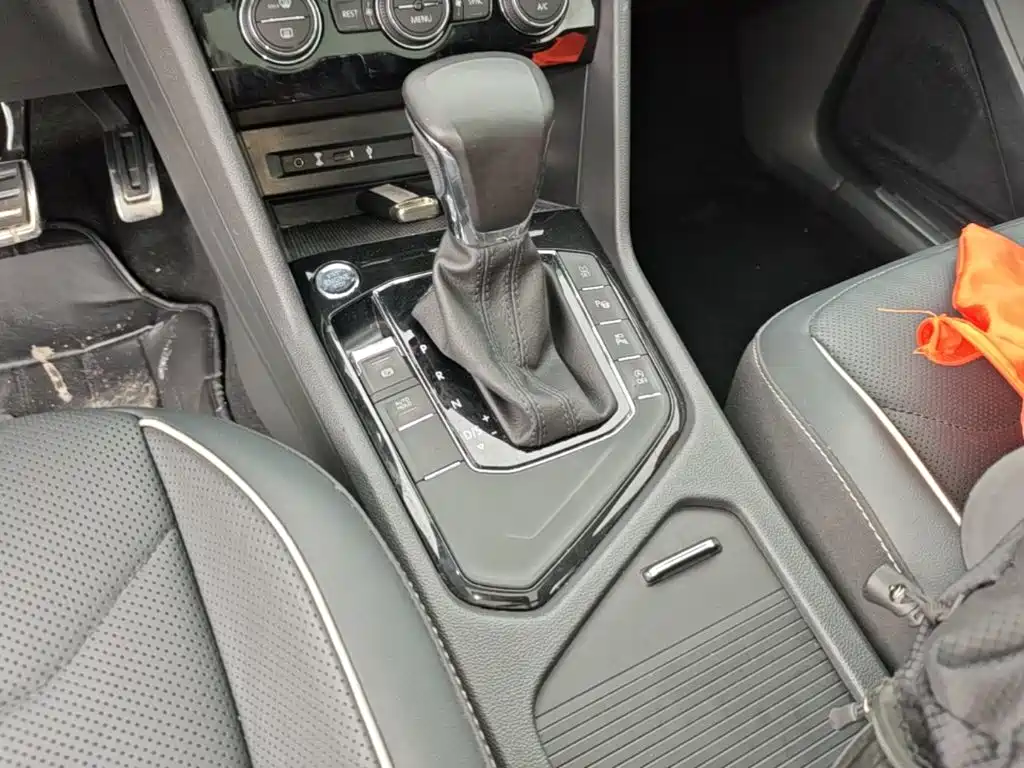 Volkswagen Tiguan L — миниатюра 14