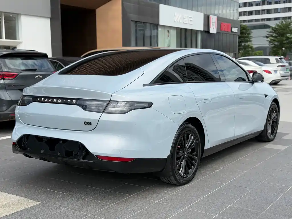Leapmotor Leapmotor C01 — миниатюра 6