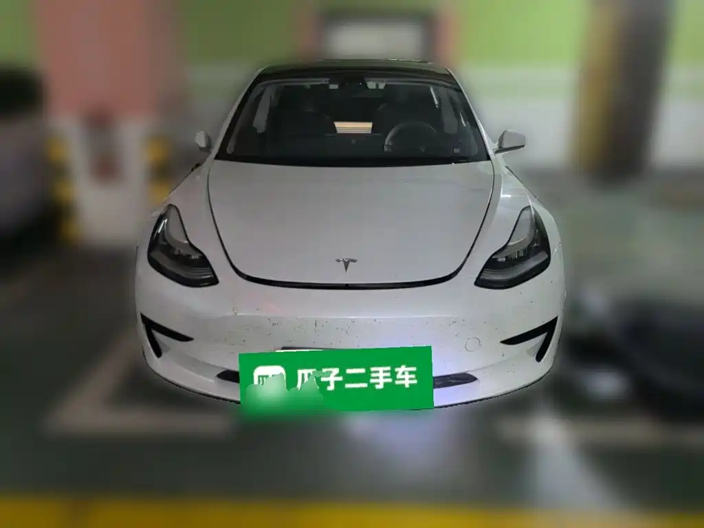 Tesla Model 3 — миниатюра 2