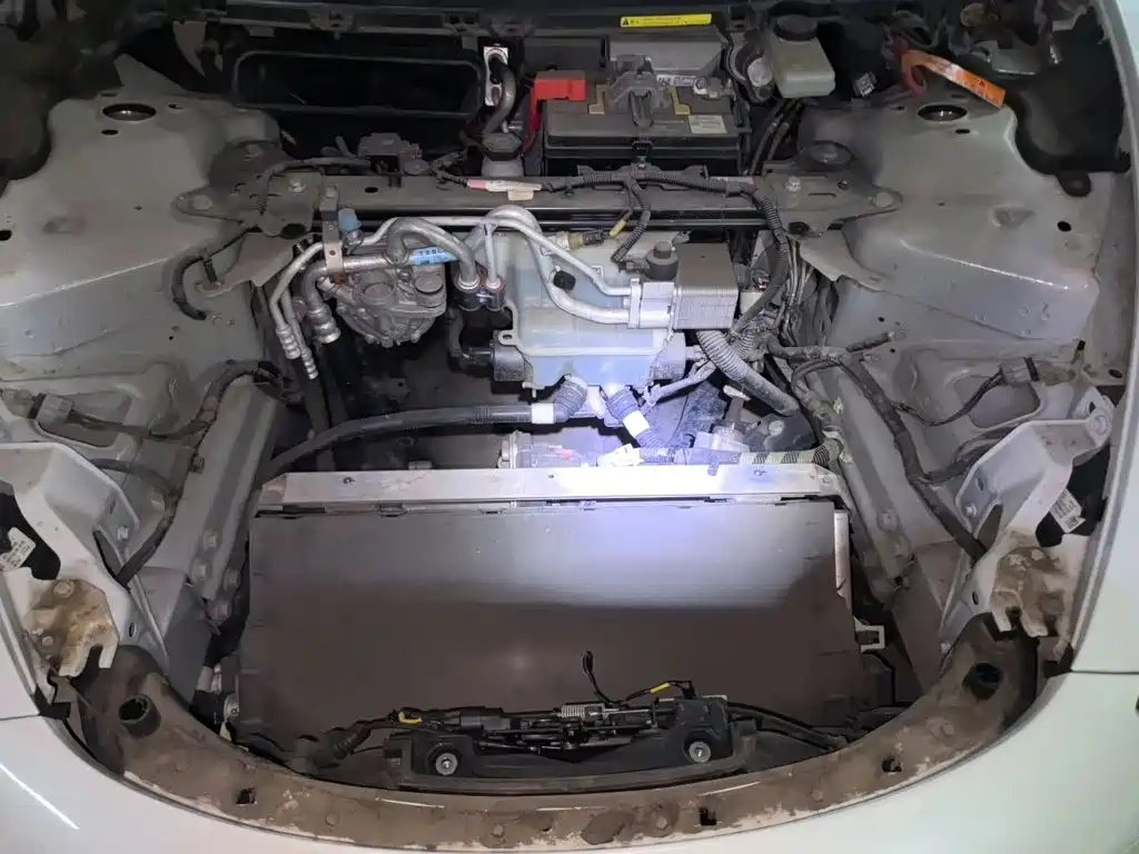 Tesla Model 3 — миниатюра 16