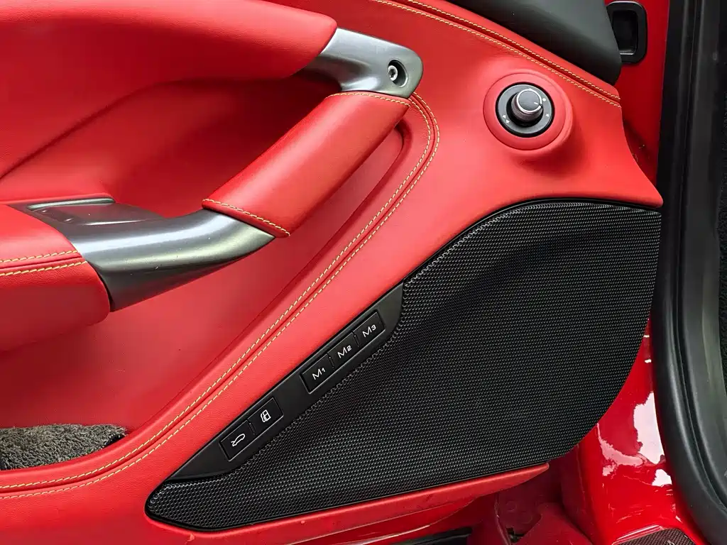 Ferrari F8 — миниатюра 9