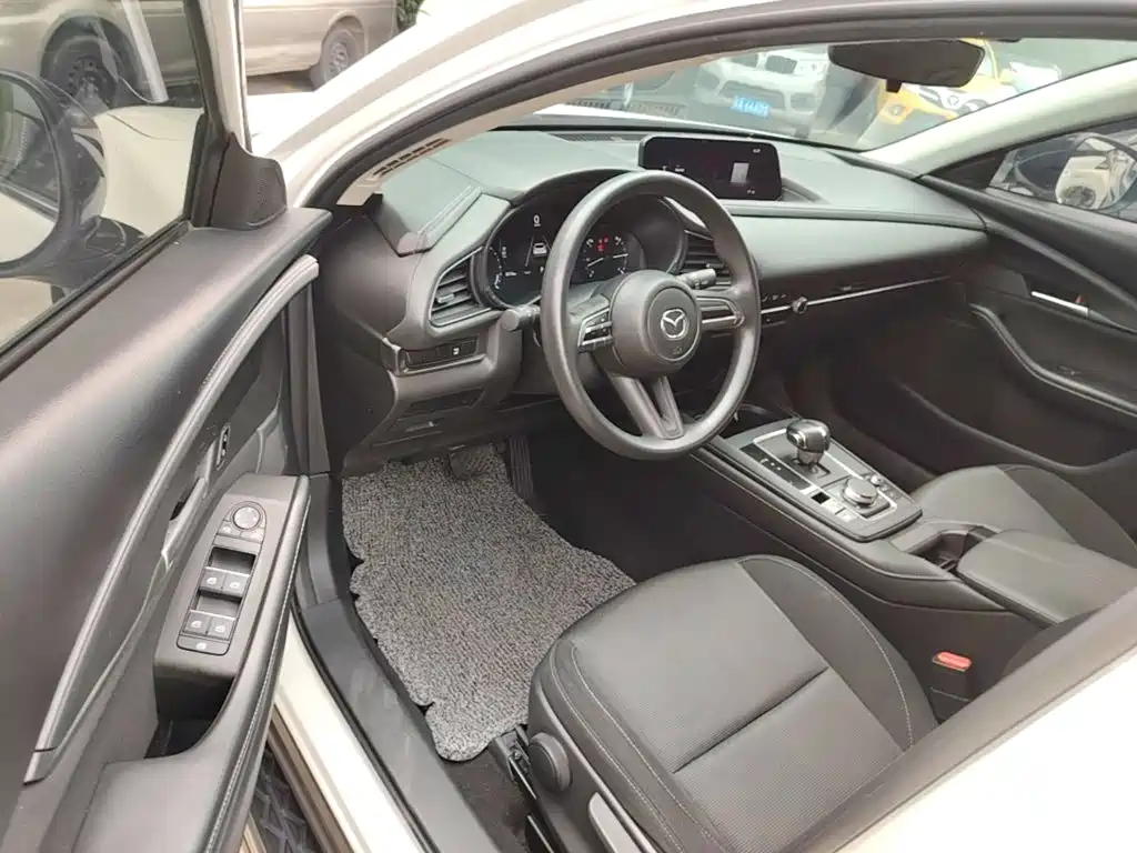 Mazda CX-30 EV — миниатюра 16