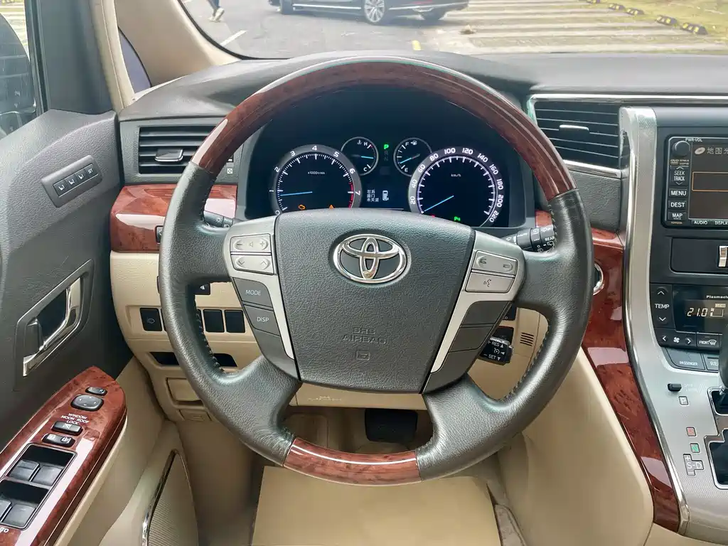 Toyota Alphard 2011 3.5L Luxury