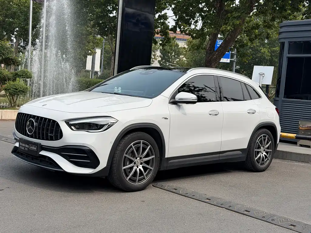Mercedes-Benz GLA AMG
