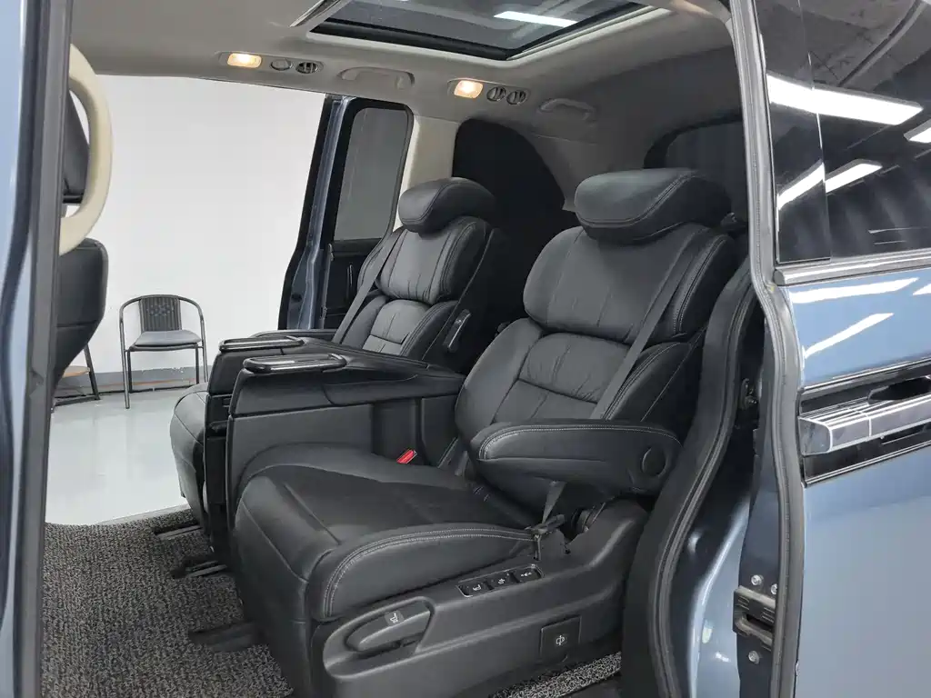 Honda Elysion 2016 2.4L Luxury
