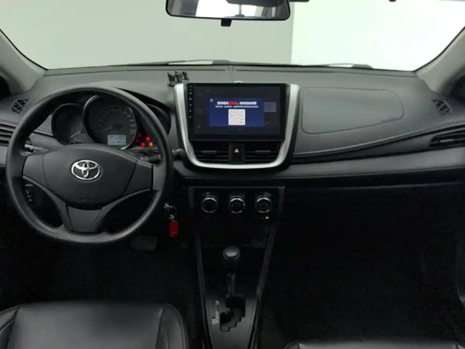 Toyota Yaris L — миниатюра 12