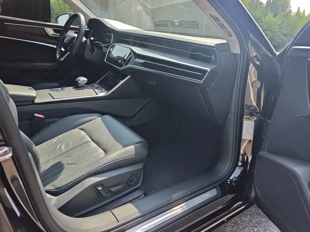Audi A6L — миниатюра 18