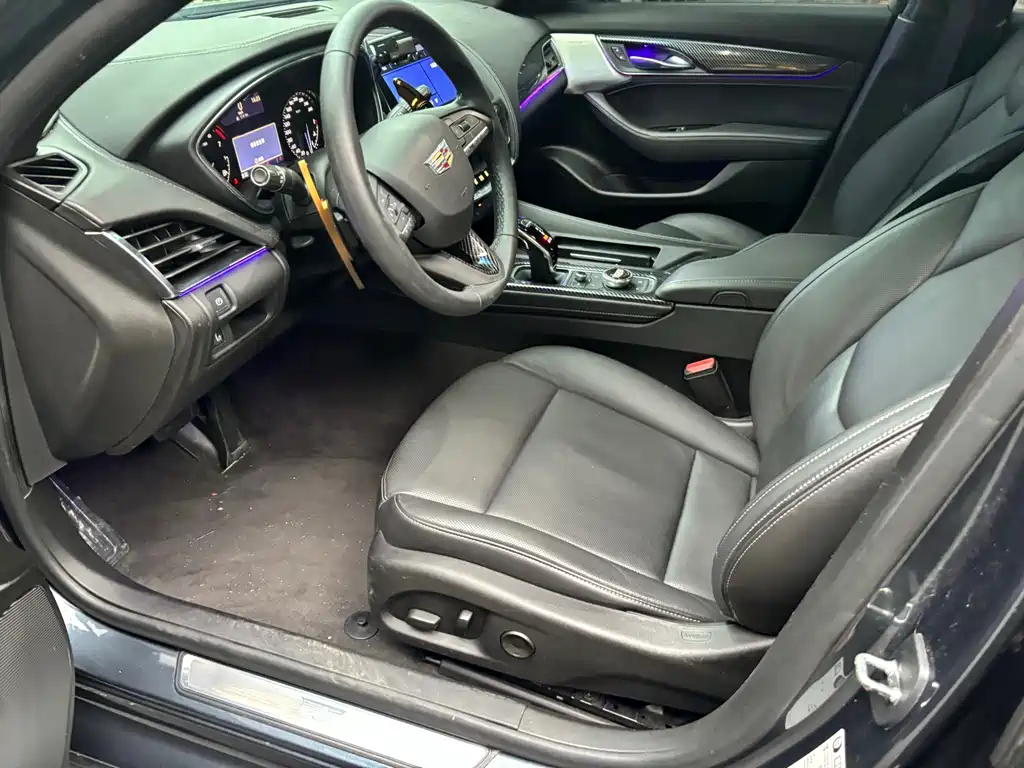 Cadillac CT5 — миниатюра 8