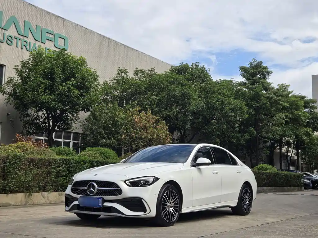 Mercedes-Benz C-Class 2022