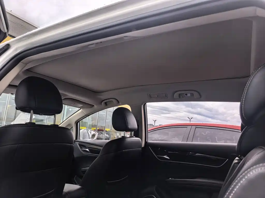 BYD MAX — миниатюра 16