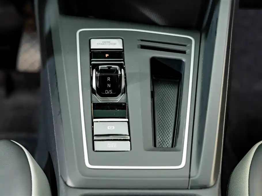 Volkswagen Golf — миниатюра 14