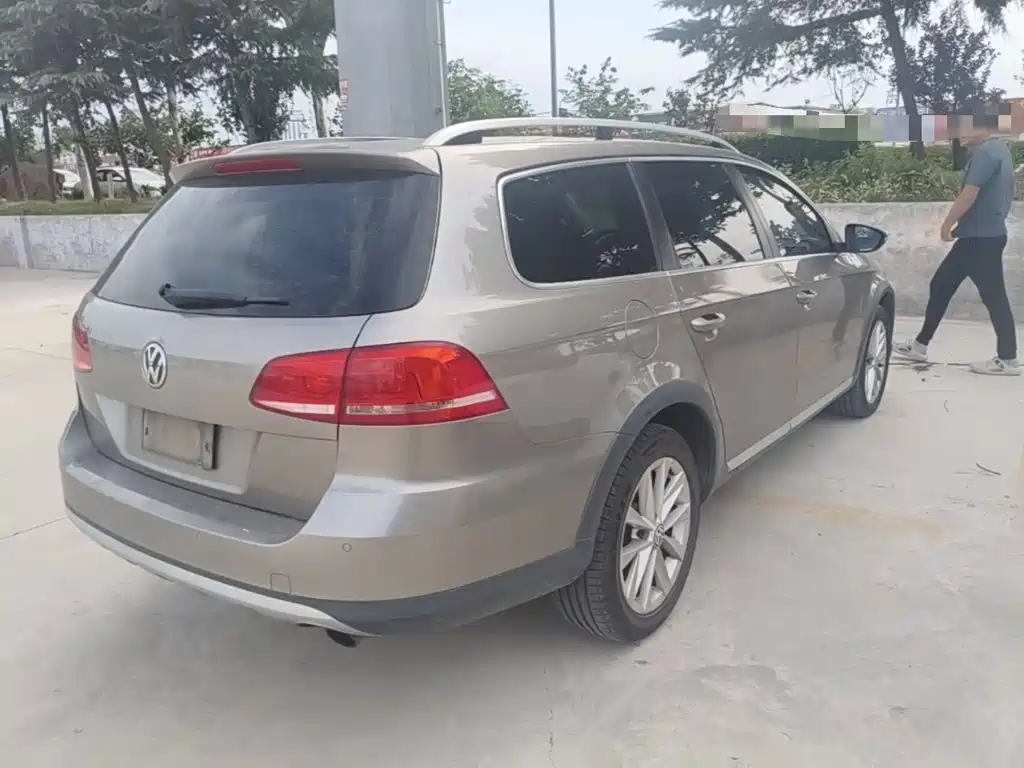 Volkswagen Magotan (Import) — миниатюра 7