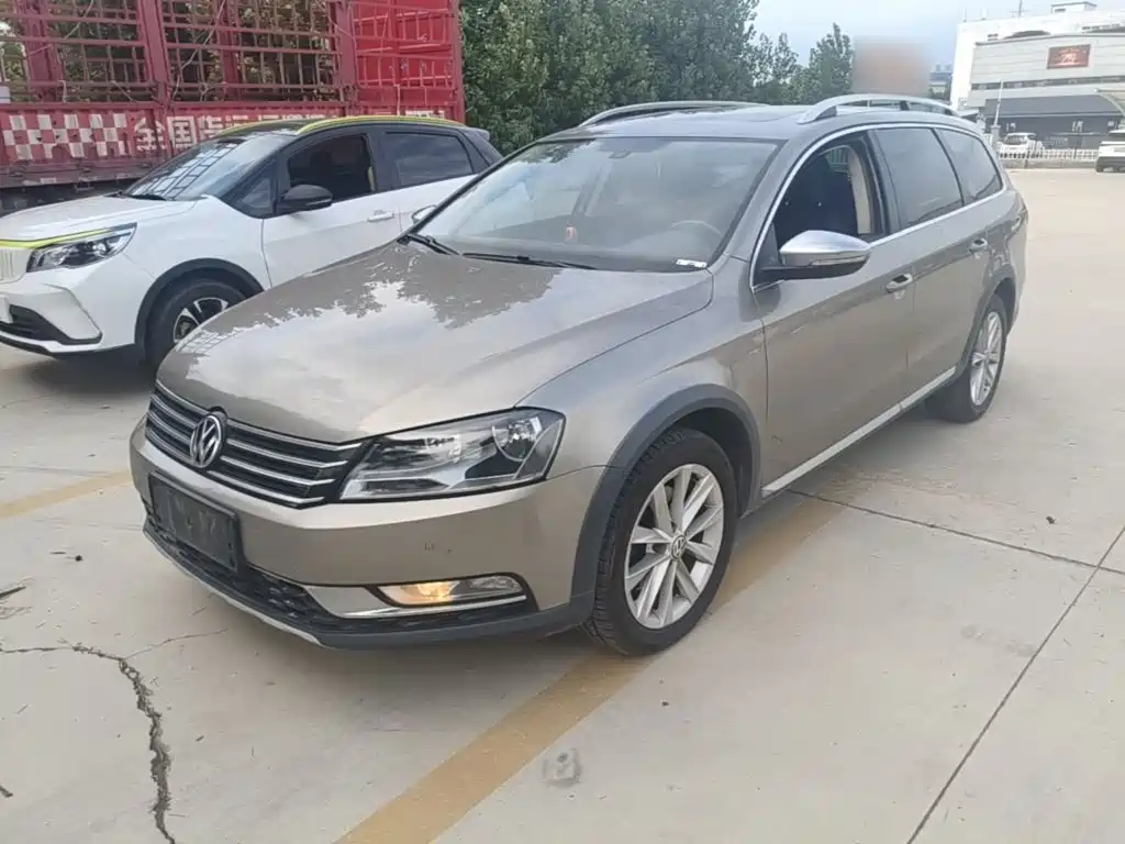 Volkswagen Magotan (Import)