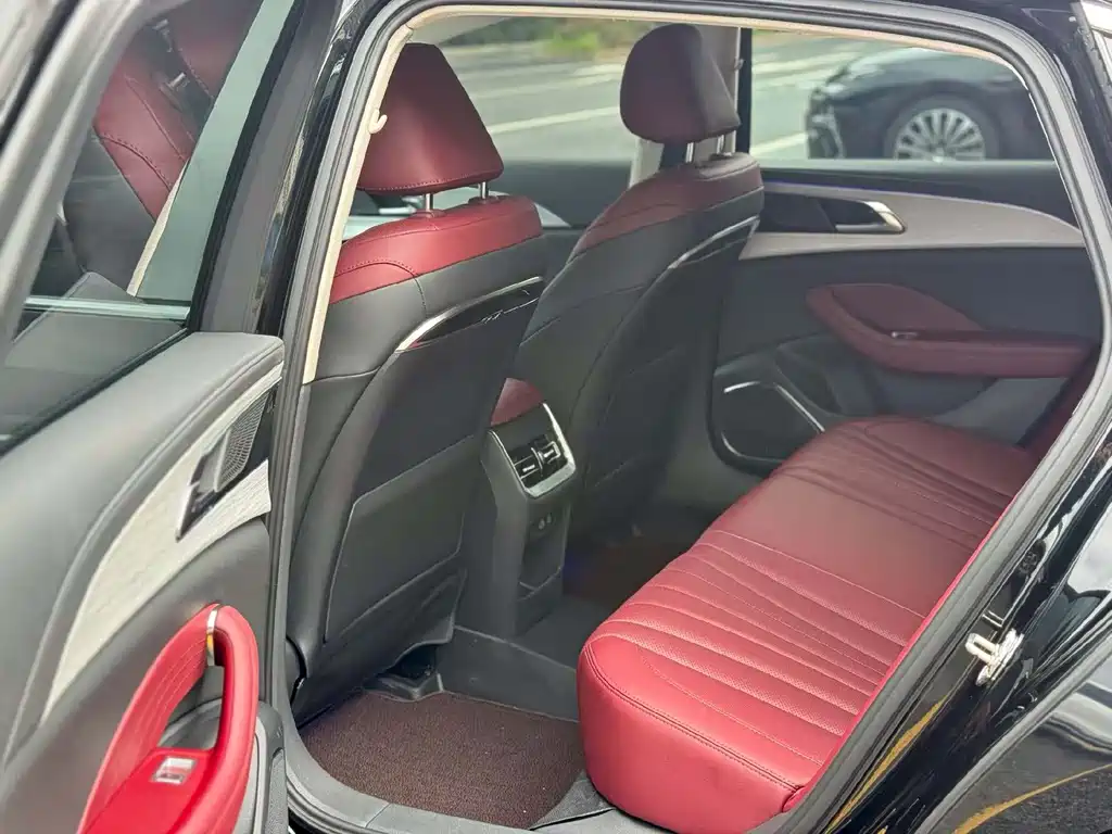 Hongqi Hongqi H5 — миниатюра 6