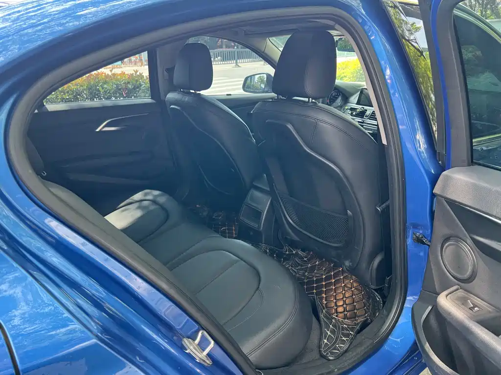 BMW 1 Series — миниатюра 15