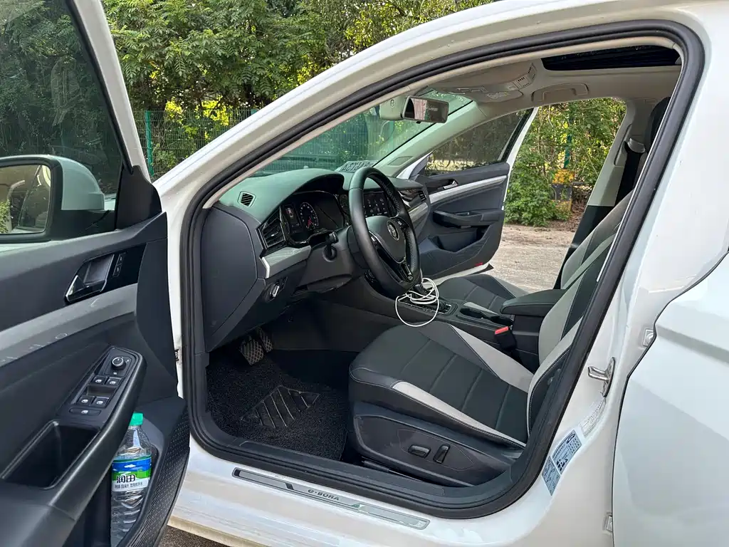 Volkswagen Bora EV — миниатюра 8